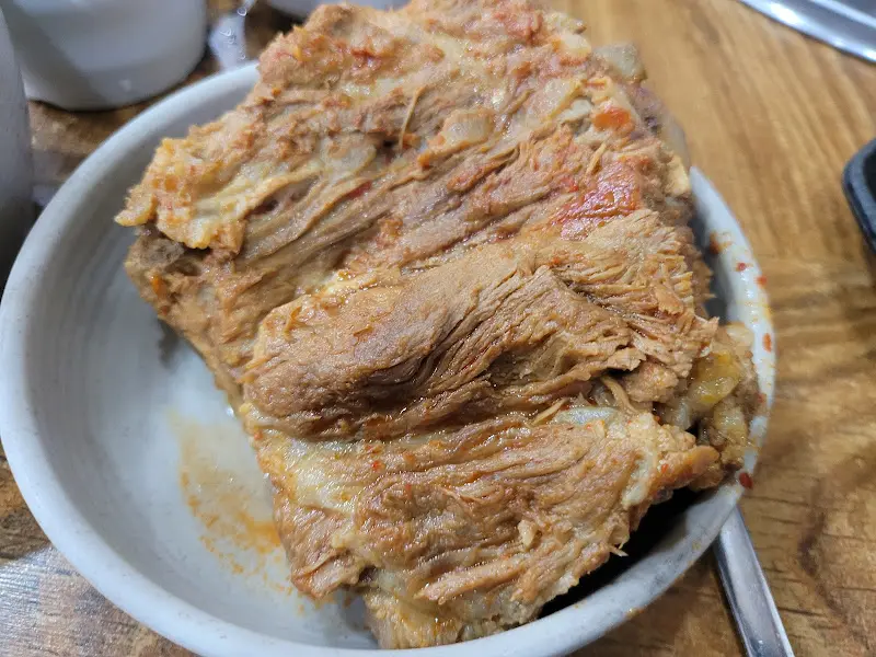 뼈에 붙은 살코기