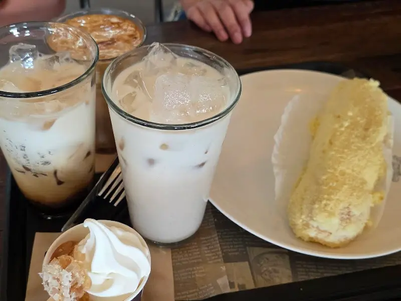 꿀숲라떼와 꿀 바게트