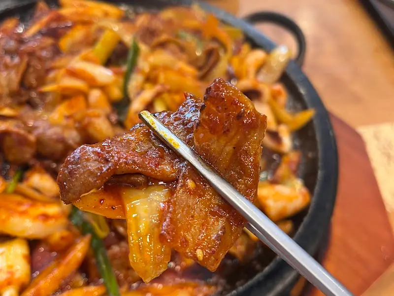 오징어 제육 근접 사진