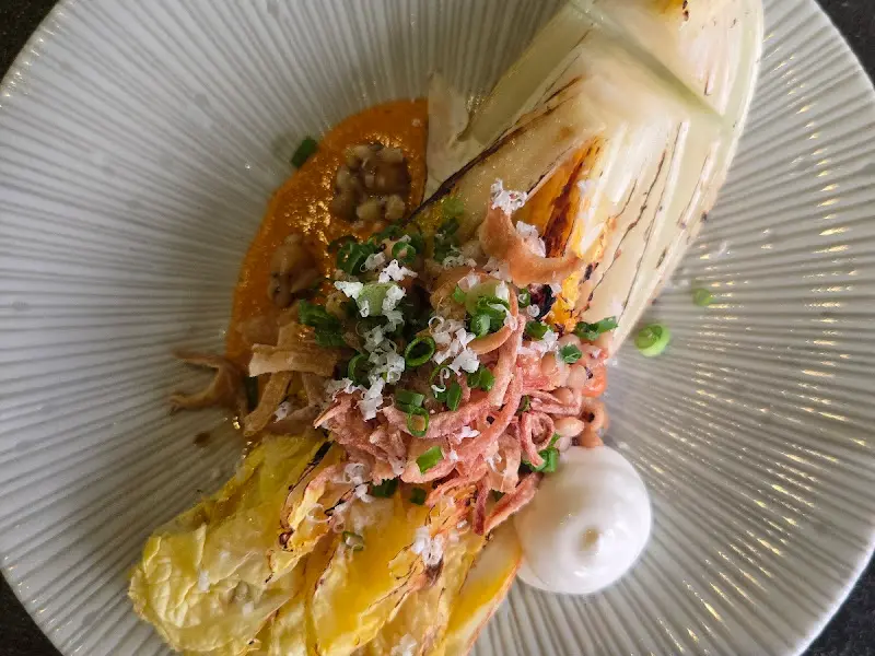 신선한 재료 본연의 맛을 살린 샐러드