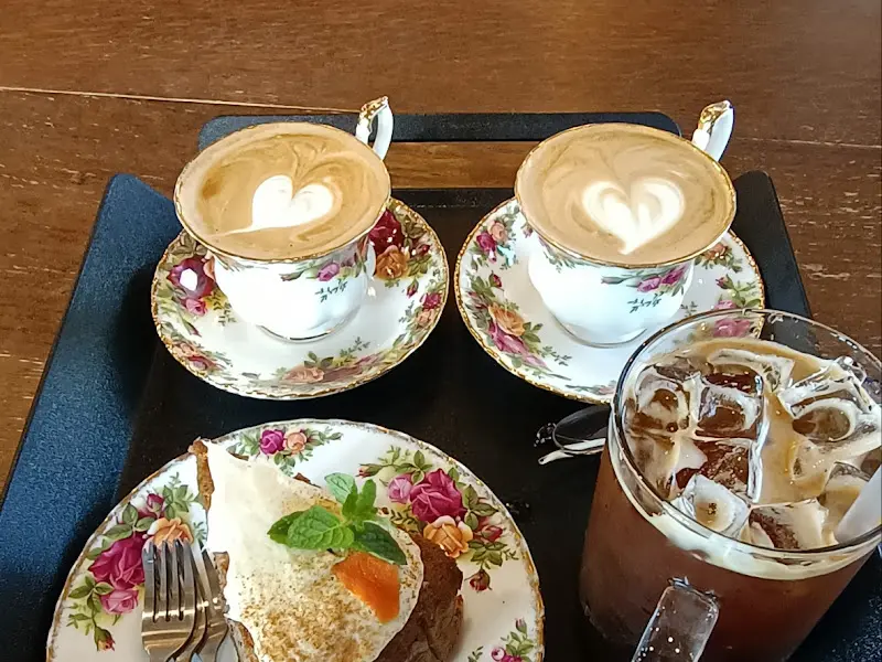 카페라떼, 비트레몬차, 당근케이크