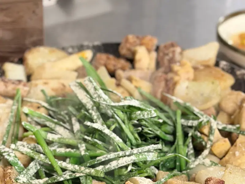 곱창 기름에 구워지는 감자