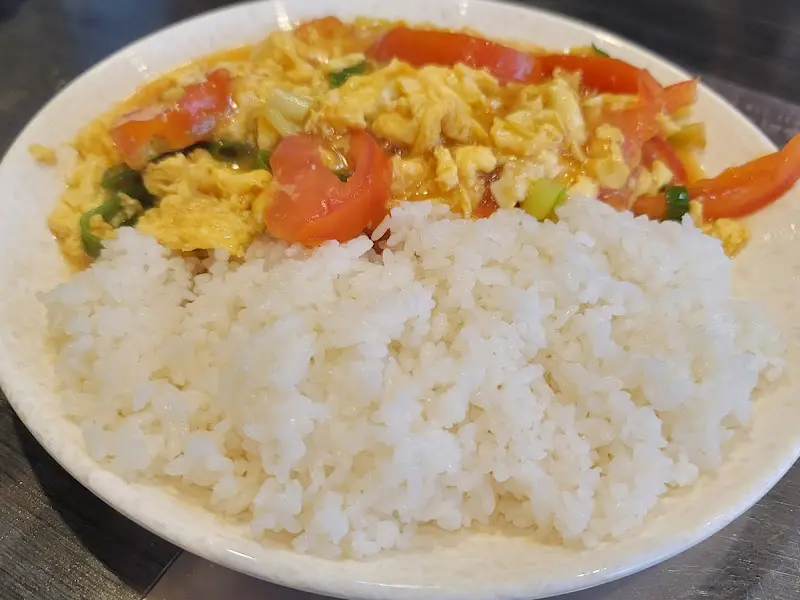 계란토마토 덮밥