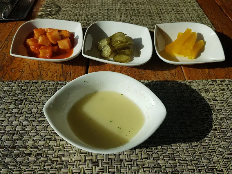 다양한 종류의 밑반찬