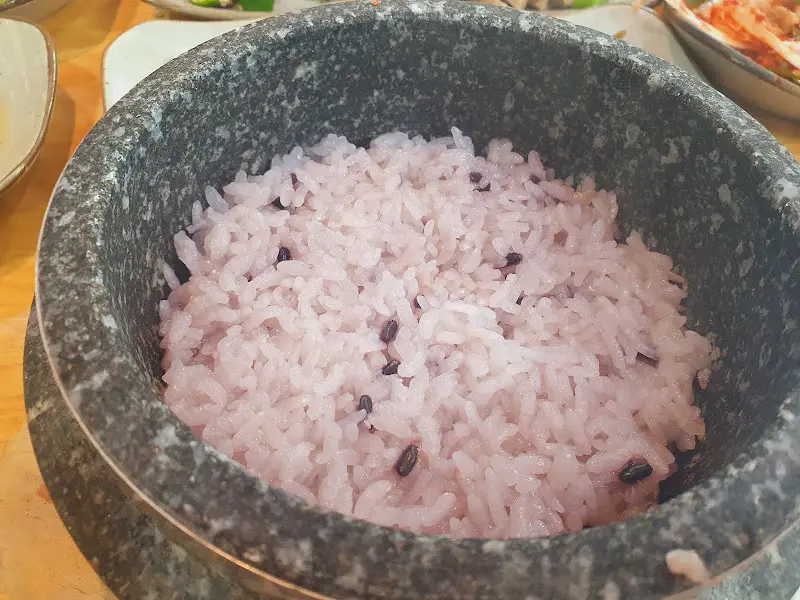 돌솥밥 근접샷