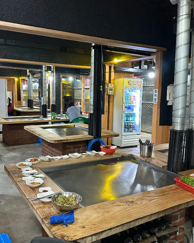 넓은 매장 내부