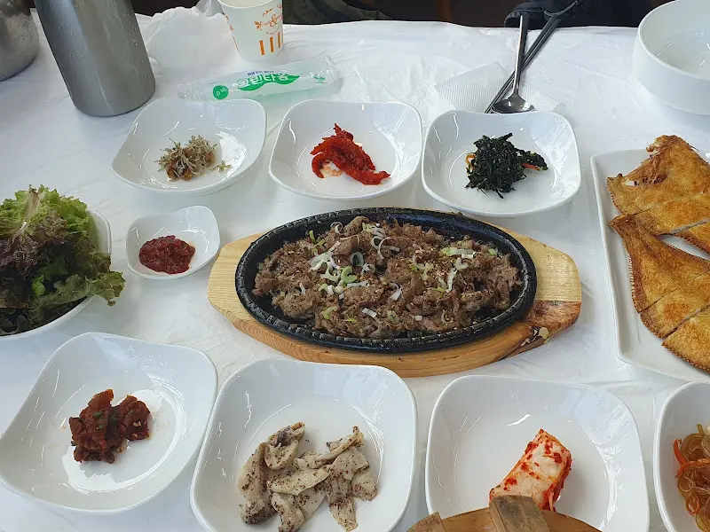 정갈하게 차려진 한 상 차림