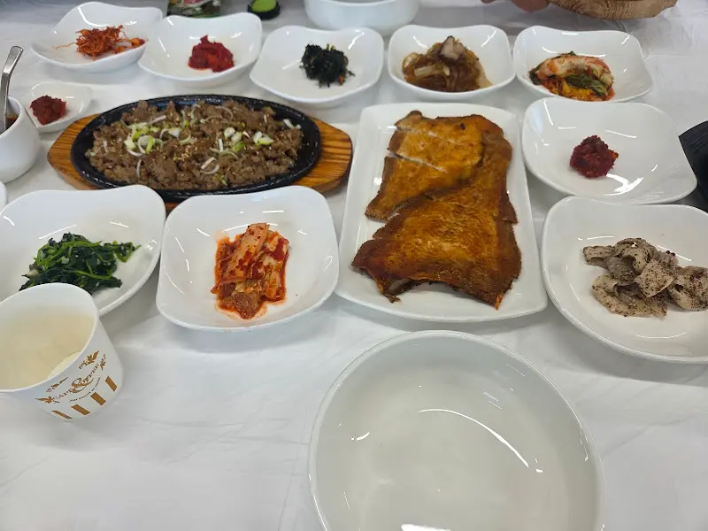 윤기가 흐르는 가자미 구이