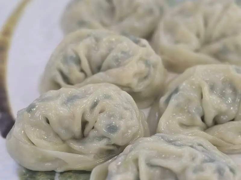 촉촉하고 부드러운 청송함흥냉면의 손만두