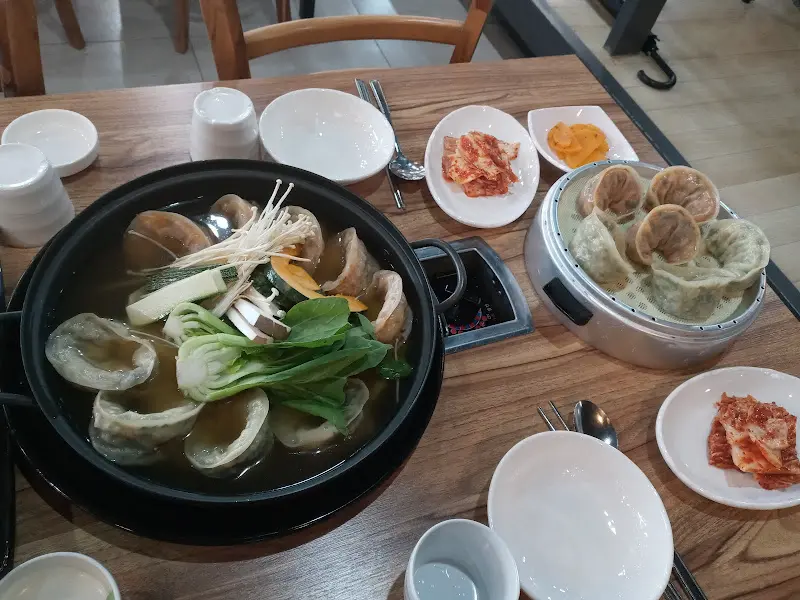 만두전골 한 상 차림
