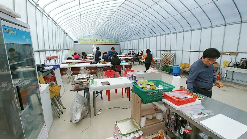 판매장 내부 전경