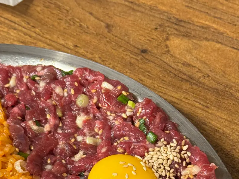 신선함이 느껴지는 육회