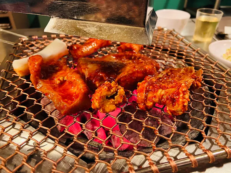 노릇하게 구워진 양대창