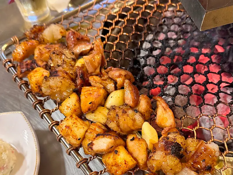 숯불 위에서 맛있게 익어가는 양대창