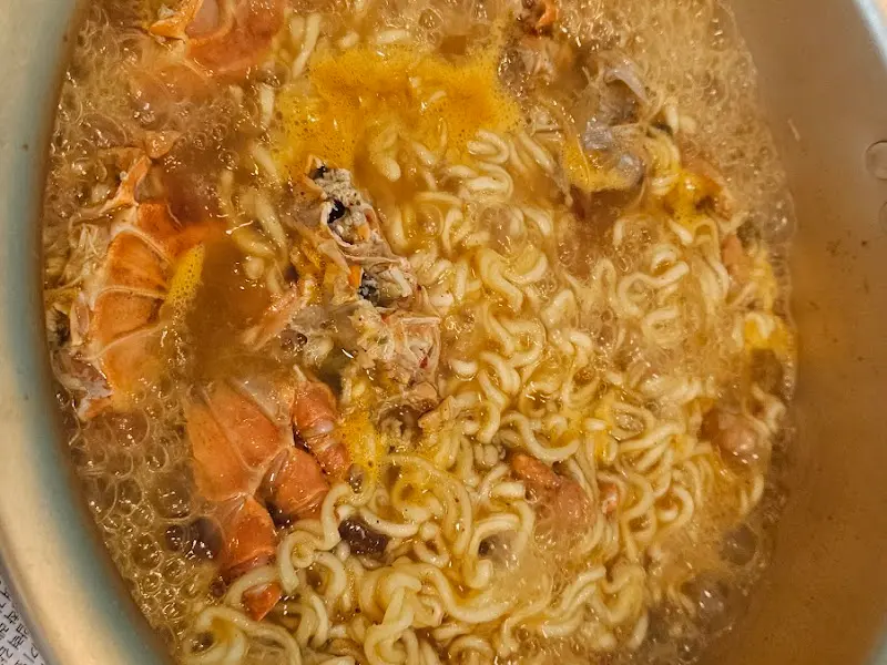 홍게 라면 클로즈업