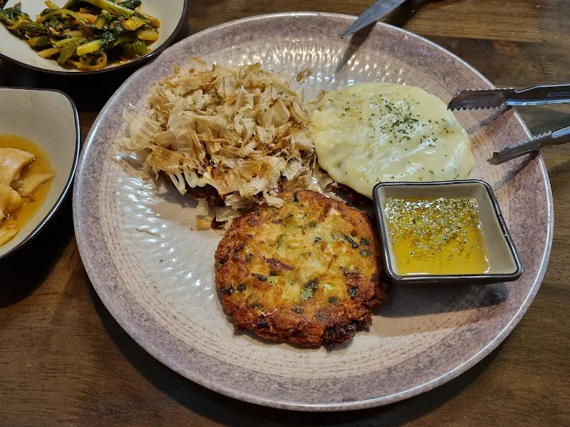 모두부와 녹두전의 조화