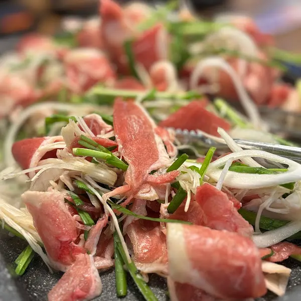 구워진 오리불고기 근접샷