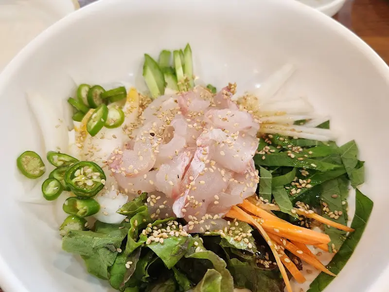 신선해횟집 회덮밥