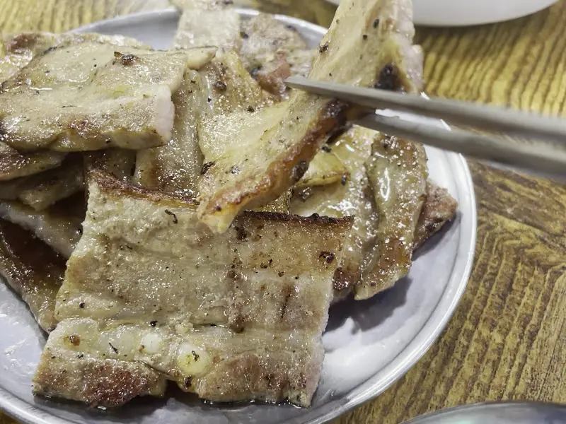 윤기가 흐르는 돼지불백