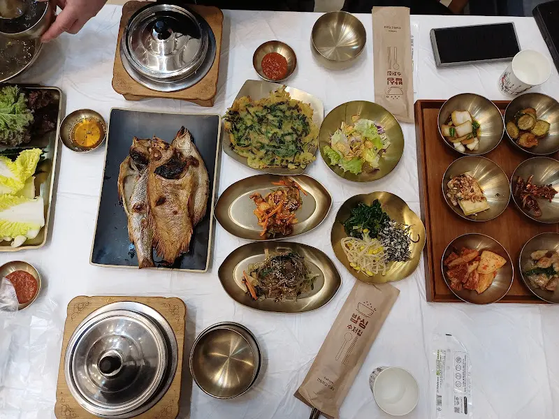 솥밥에 곁들여 먹기 좋은 반찬들