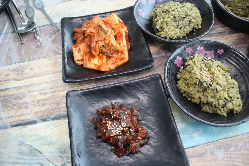 고소한 풍미가 일품인 대게 볶음밥