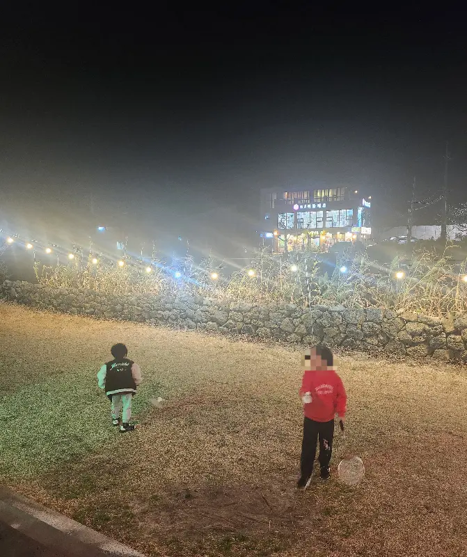 식당 외부 야경