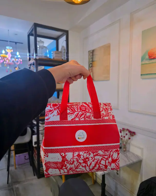 고급스러운 보냉백 포장