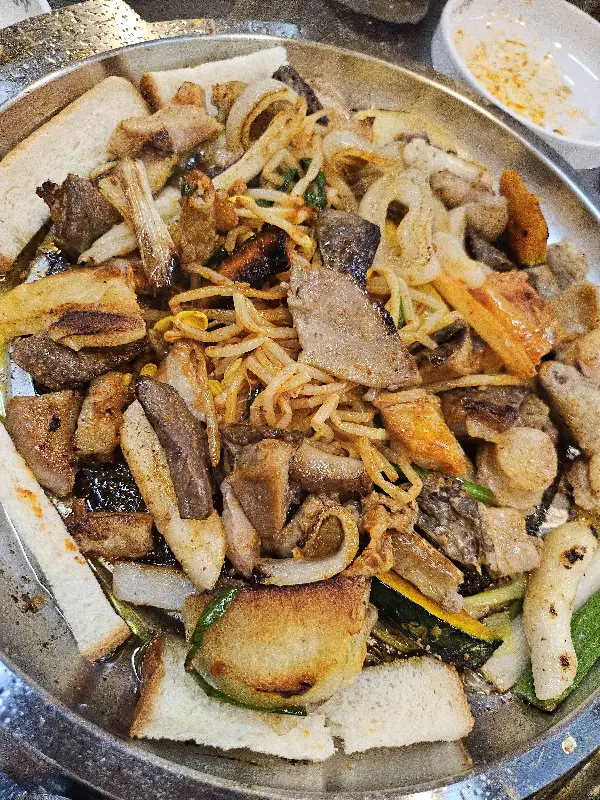 모듬 곱창 구이 근접 샷