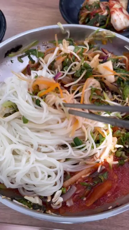 푸짐한 물회의 비주얼