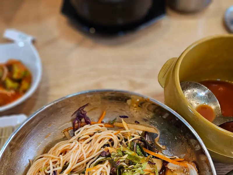 문어물회의 새콤달콤한 맛이 입맛을 돋운다.