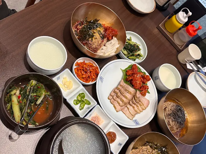 동동메밀집 푸짐한 한 상 차림