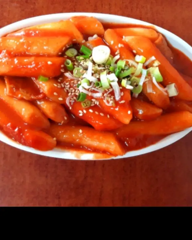 윤기가 흐르는 떡볶이