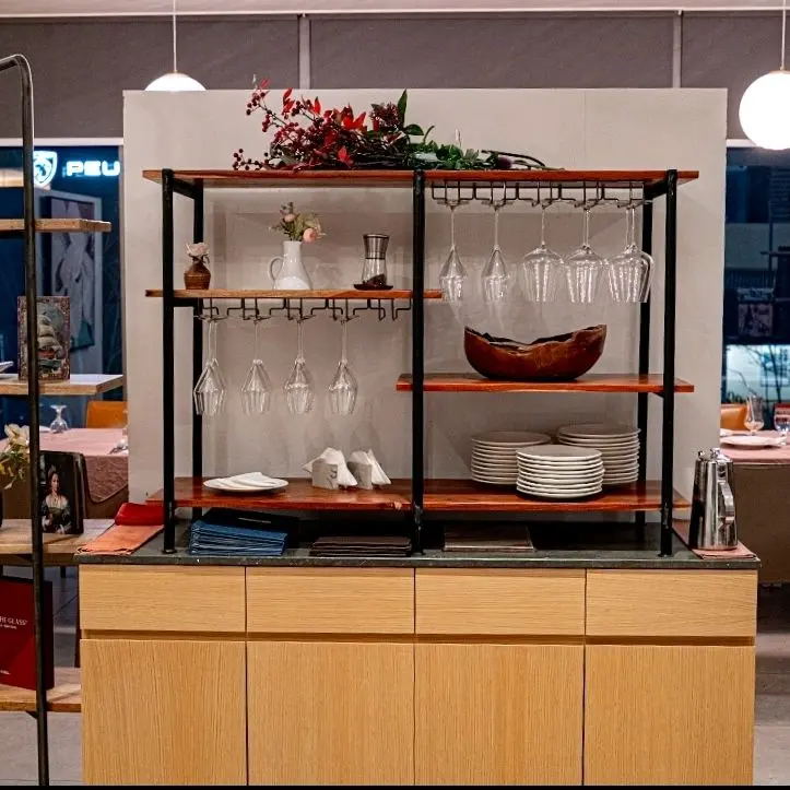 레스토랑 내부 인테리어