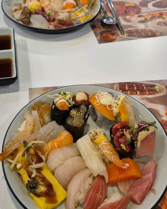 신선한 초밥 한 상