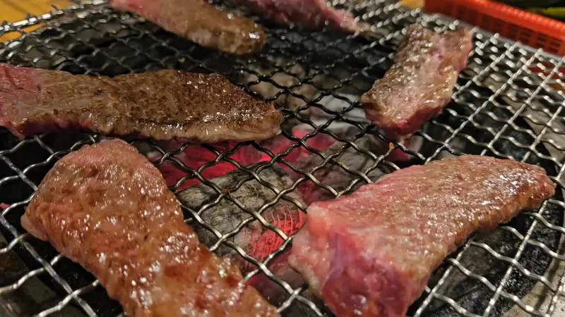 숯불 위 갈비살