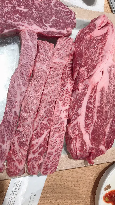 환상적인 마블링의 고기