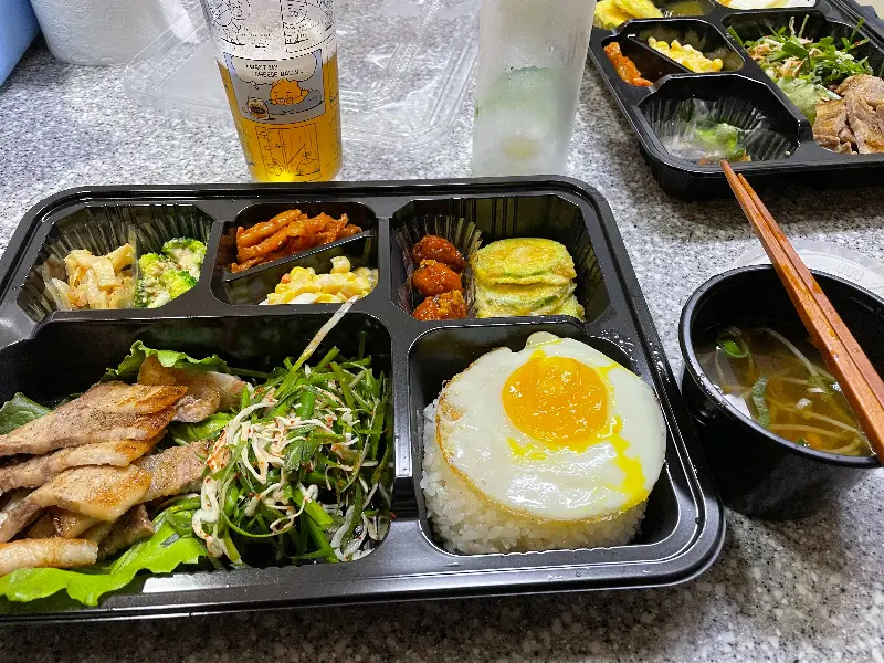 깔끔한 도시락 포장