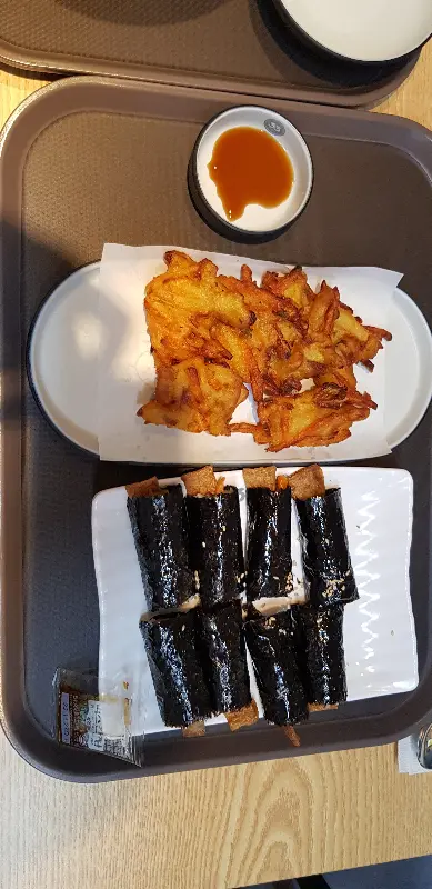 튀김과 꼬마김밥