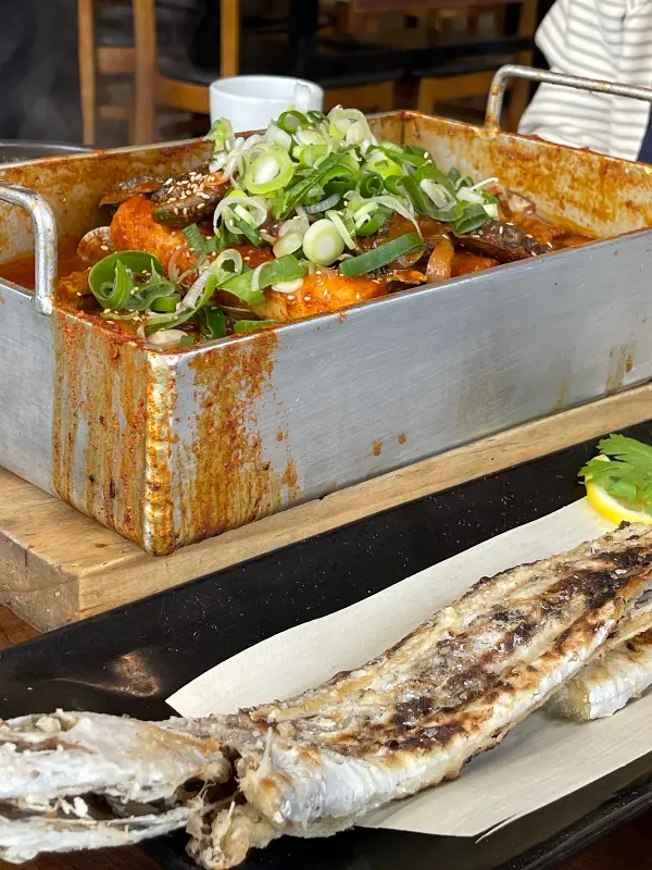 전복죽과 칼국수