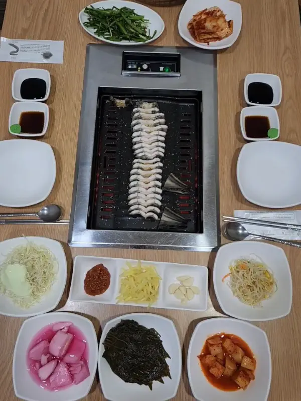 장어 한 상 차림