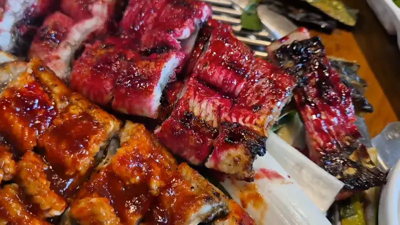 다양한 장어 요리