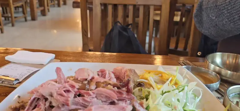 통오리 밀쌈 한 상 차림