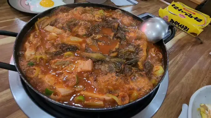 갓돈찌개 보글보글 영상