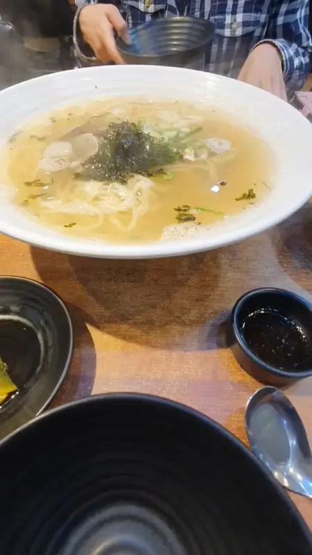 푸짐한 해물칼국수