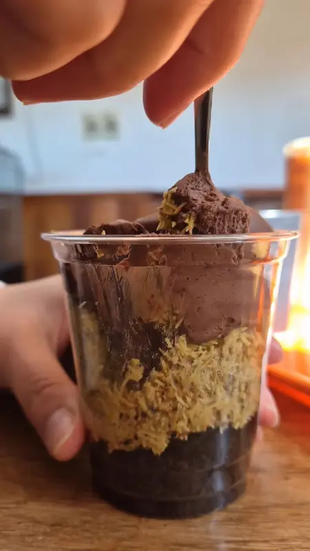 떠먹는 두바이 딸기초코케이크