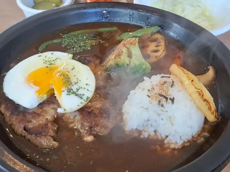 선인장 함박스테이크