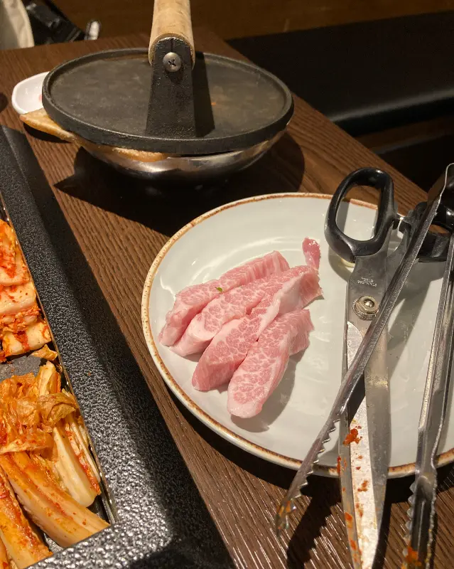 고기를 굽기 좋게 잘라주는 도구들