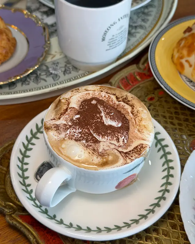 비엔나 커피와 디저트