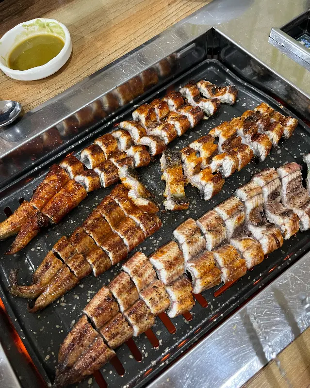 먹음직스러운 장어구이