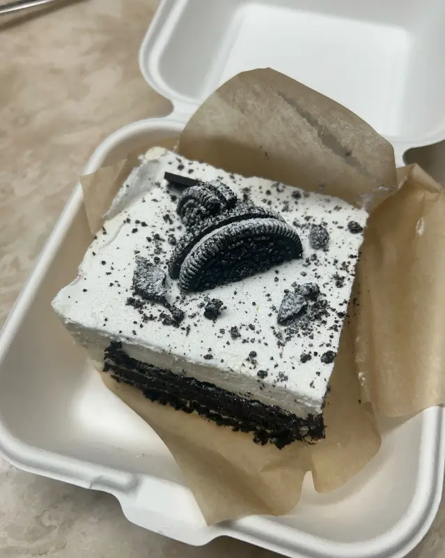 투썸플레이스 마쉬멜로우 초코 케이크